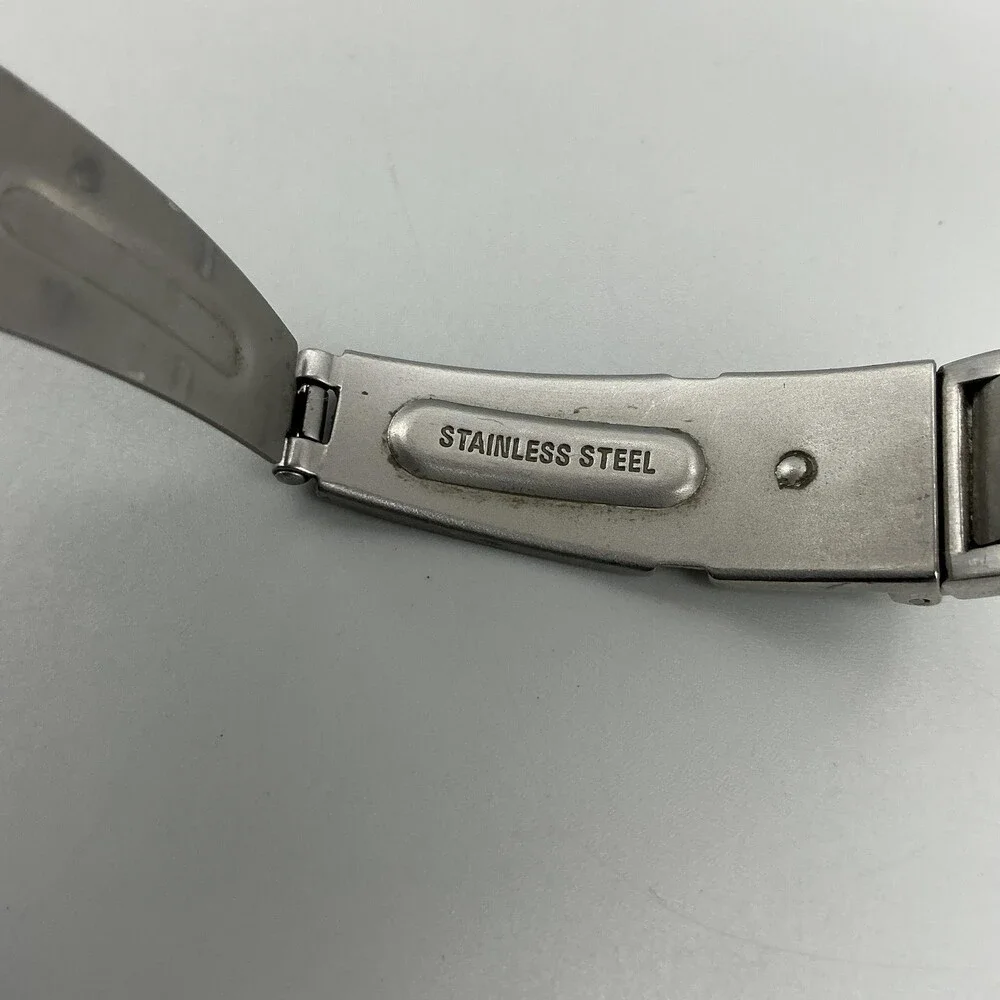 Kenneth Cole Womens Watch 29mm Silver Tone Stainless Bracelet New Battery 6.25